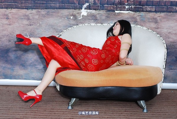 唯美之家 - 新模傲蕾红礼服 第 125 张图片