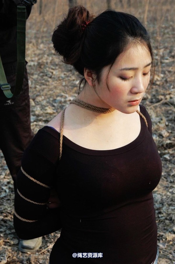 mj影视 - 2013-3-4陈沫踏青 黑丝美女最终的不归路 第 11 张图片