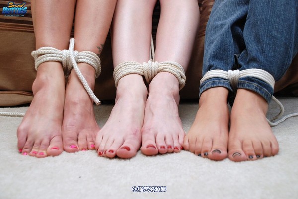 boundhotties - LOLA LYNN, NYXON & KRYSTAL 2 第 27 张图片
