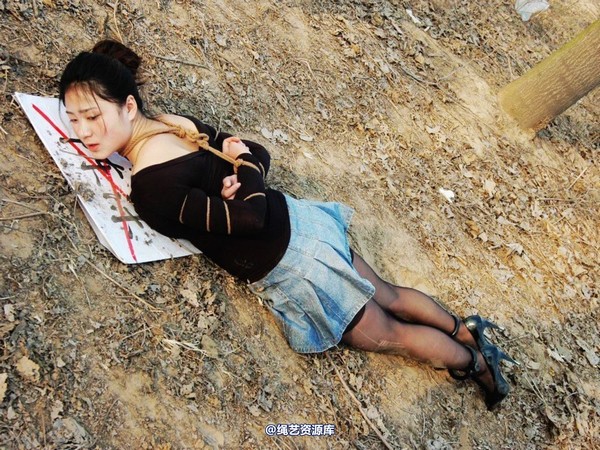 mj影视 - 2013-3-4陈沫踏青 黑丝美女最终的不归路 第 109 张图片