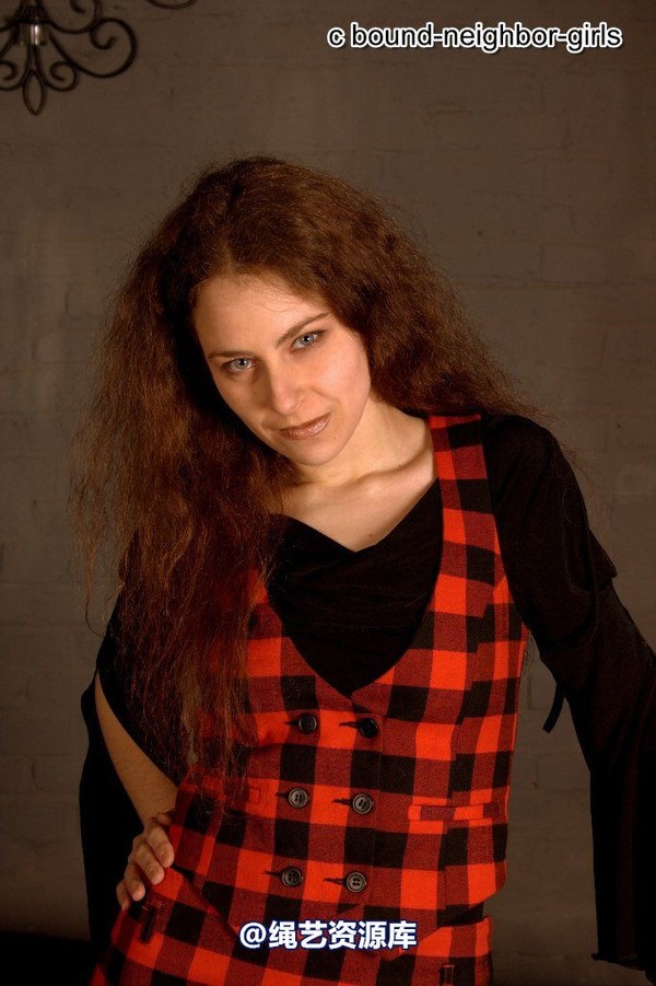 bound-neighbor-girl - Natasha's Bondage in bed part 1 第 3 张图片