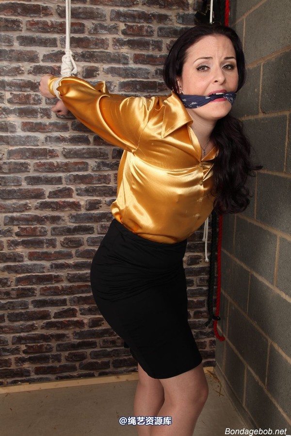 bondagebob - Caroline Pierce Taken to the garage 第 139 张图片