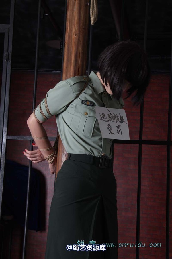 锐度主张 - 制服柱绑模特：碧菡 第 54 张图片