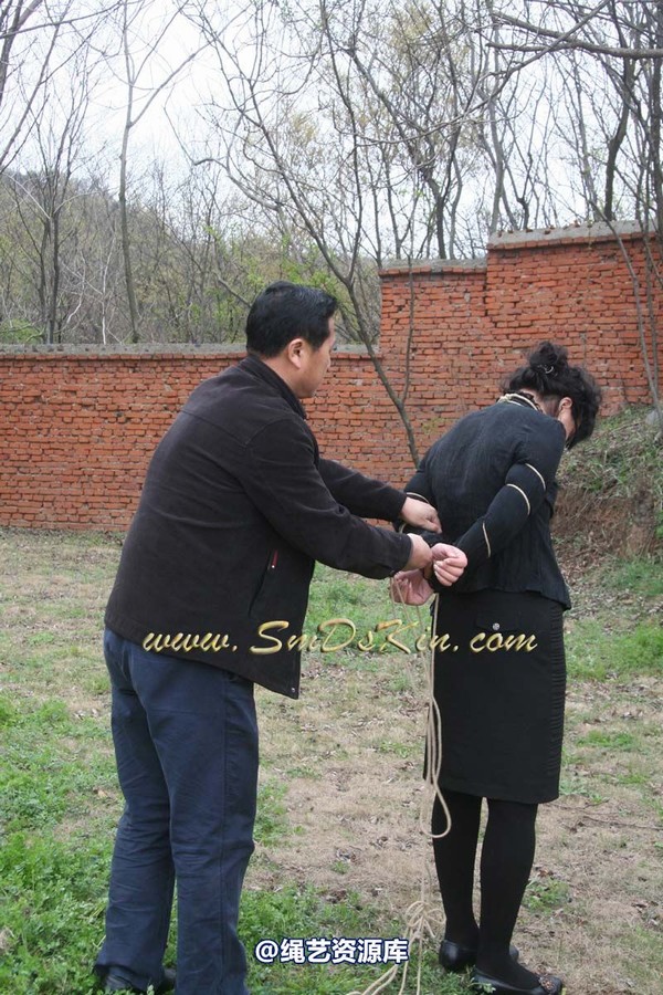 锐度主张 - 2009年第21期捆绑图（2009.4.26）3.28聚会，同好MM极限紧缚 第 12 张图片