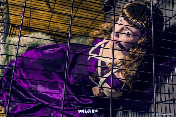 limitedaudience - 2014 fay inside the cage 2 第 15 张图片