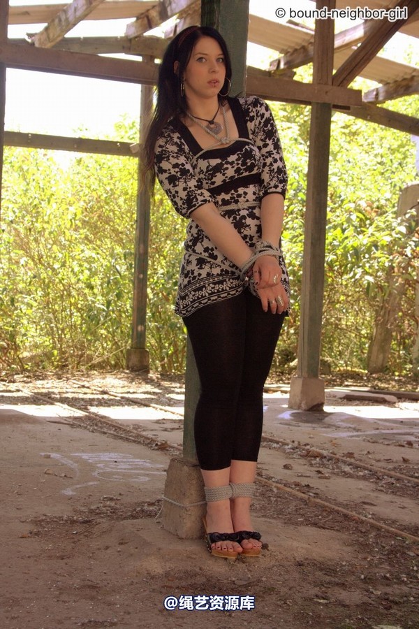 bound-neighbor-girl - Jasmin - Tied up in the ruins 1 第 24 张图片