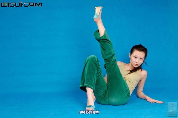 丽柜美束 - 2008-11-07 露露 6 第 64 张图片