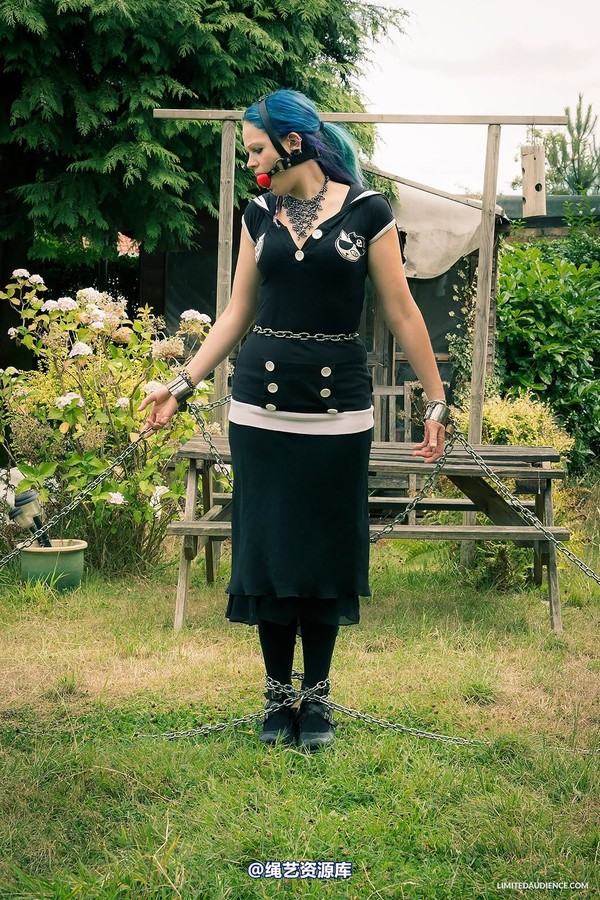 limitedaudience - 2013 beckykat chained 第 3 张图片