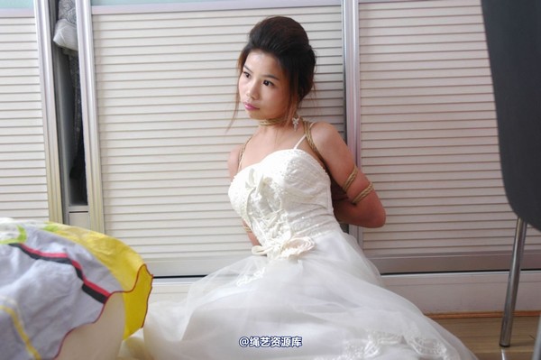 唯美之家 - 丽莎婚纱捆绑2010-7-8 第 29 张图片