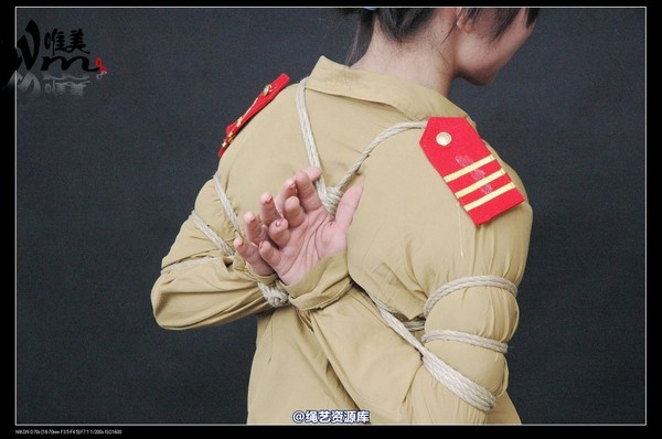 唯美之家 - 2008-08-06水柔军装 第 170 张图片