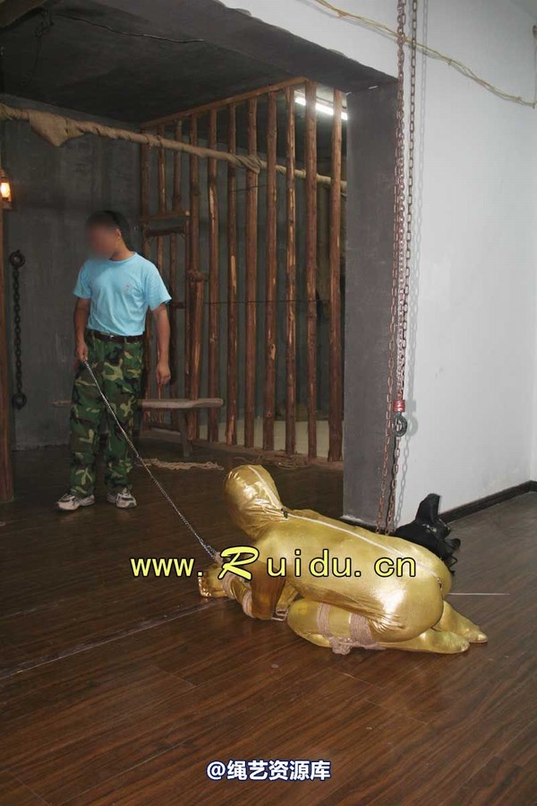 锐度主张 - 20070928第35期 影片胶衣紧缚悬吊图片 第 171 张图片