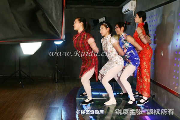 锐度主张 - 2009年第16期捆绑图（2009.4.5）模特：微微 雪儿 小樱 莹儿 第 56 张图片
