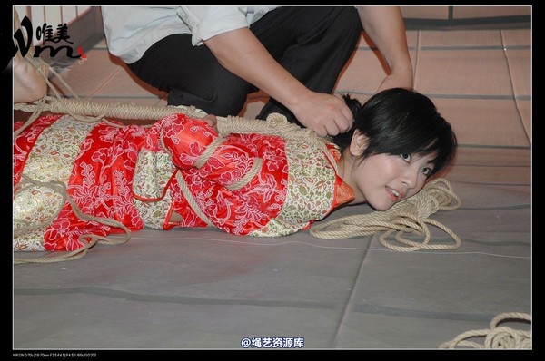唯美之家 - 08-05-29盈盈汉服-护士装 第 218 张图片