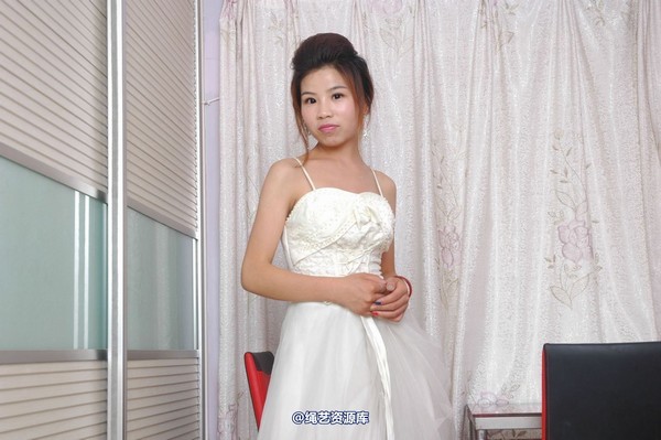唯美之家 - 丽莎婚纱捆绑2010-7-8 第 1 张图片