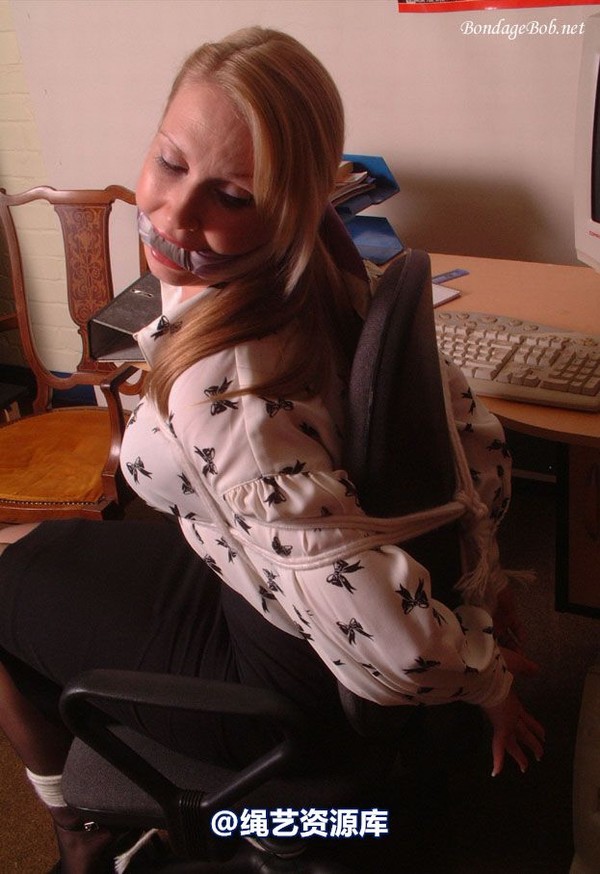 bondagebob - Missey Late at the office 第 82 张图片