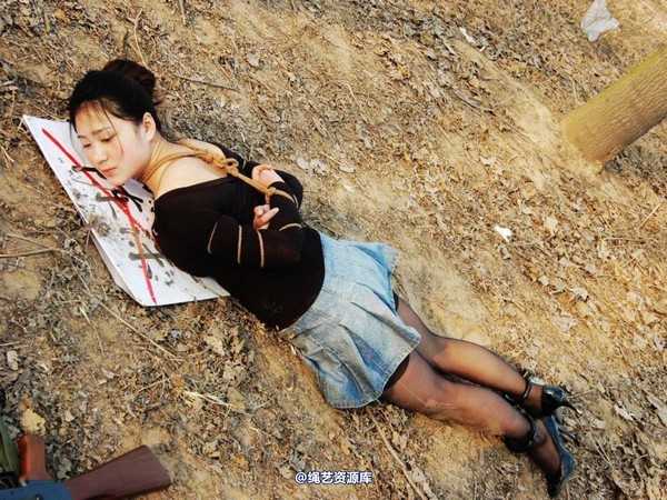 mj影视 - 2013-3-4陈沫踏青 黑丝美女最终的不归路 第 108 张图片