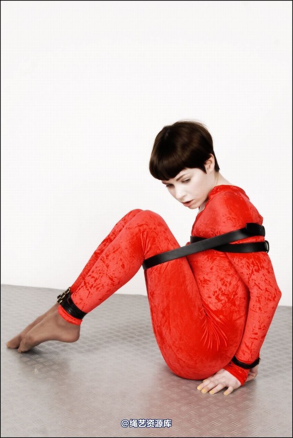 simplytied - Fawnya Red catsuit 第 29 张图片