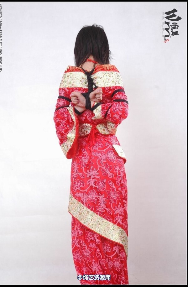唯美之家 - 2008-11-20雯雯汉服 第 29 张图片