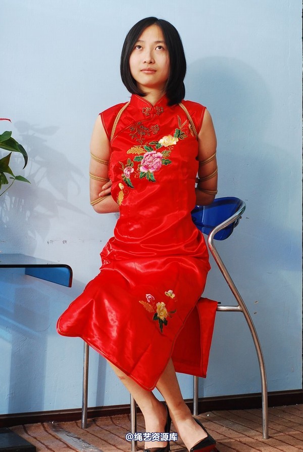 唯美之家 - 白雪试服装4 第 16 张图片