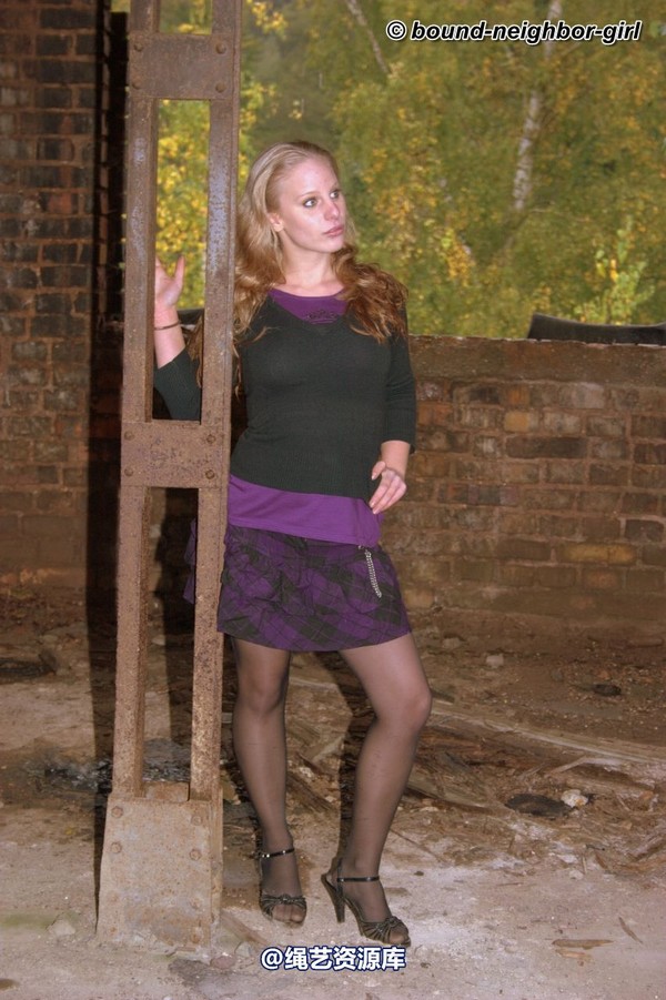 bound-neighbor-girl - Peggy - surprise in the ruins part 3 第 36 张图片