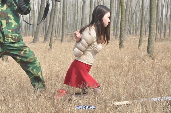 mj影视 - 车模梅晓雯 第 284 张图片