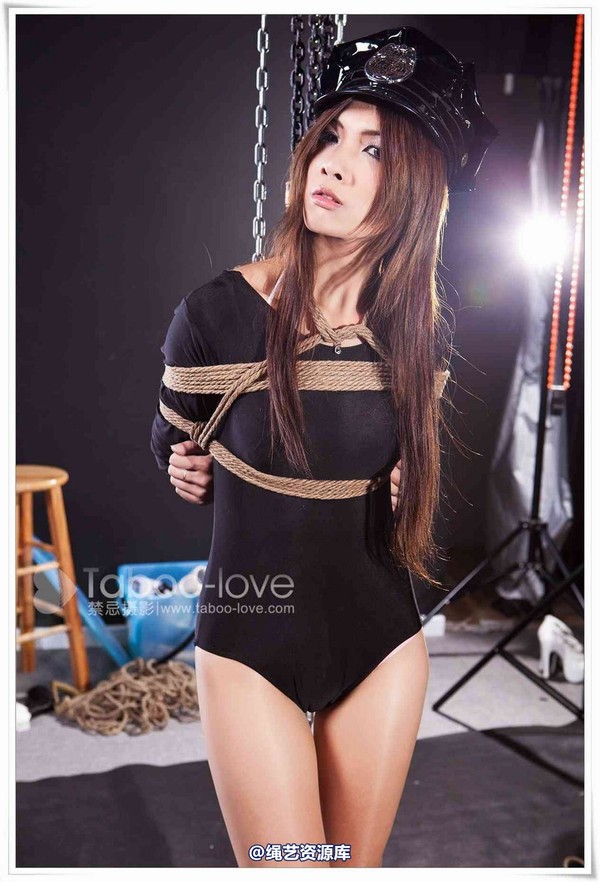 禁忌摄影 - No.056 鬼鬼 �w天女警 第 23 张图片
