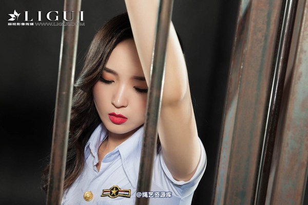 丽柜美束 - 2018-08-31 小戈 镣铐 第 61 张图片