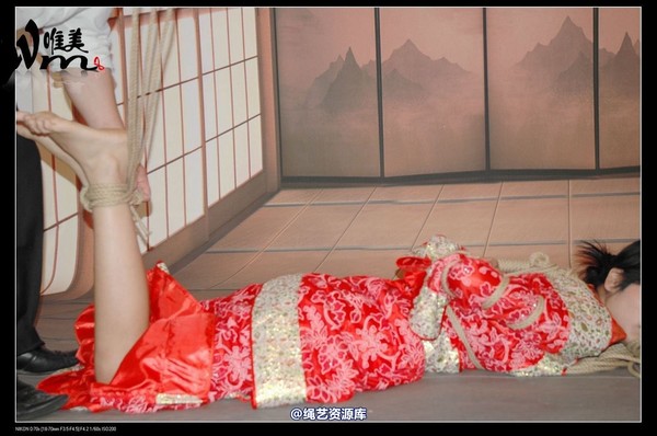 唯美之家 - 08-05-29盈盈汉服-护士装 第 125 张图片