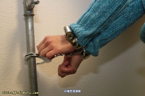girlsinsteel - At the parking garage 第 31 张图片