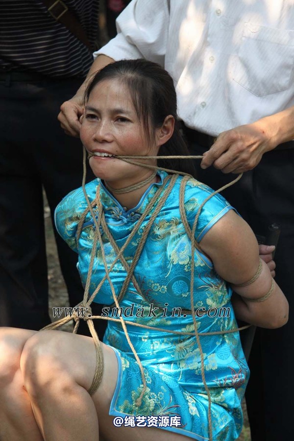 锐度主张 - 第六届锦绣江南-蓝旗袍椅绑女M会员：瓶儿 第 16 张图片
