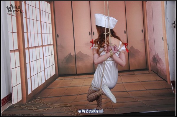 唯美之家 - 2008-11-5萱萱护士装 第 25 张图片