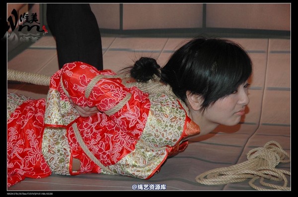 唯美之家 - 08-05-29盈盈汉服-护士装 第 156 张图片