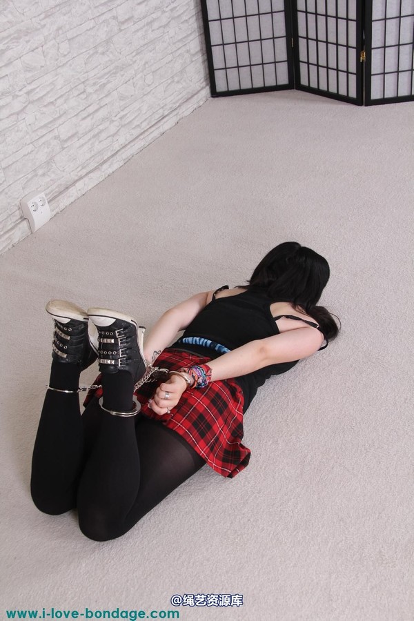 girlsinsteel - First time hogtied 第 35 张图片