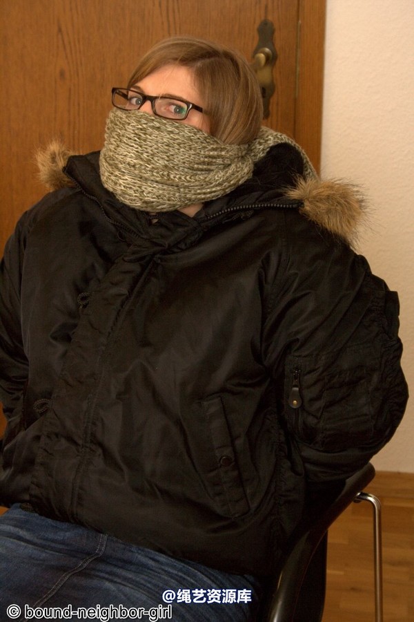 bound-neighbor-girl - Guest Melissa - Wintry robbery 第 41 张图片