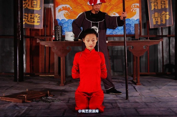 mj影视 - 倾心 玲珑女囚 第 25 张图片