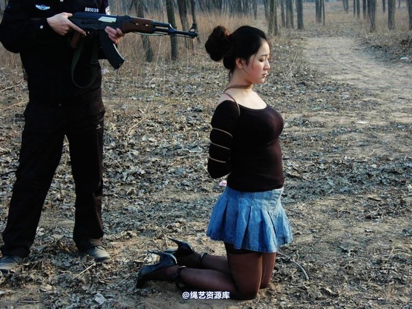 mj影视 - 2013-3-4陈沫踏青 黑丝美女最终的不归路 第 190 张图片