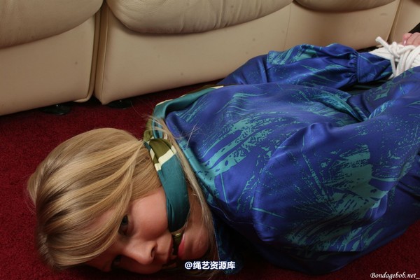 bondagebob - Abigail Toyne Do you like my blouse 第 74 张图片