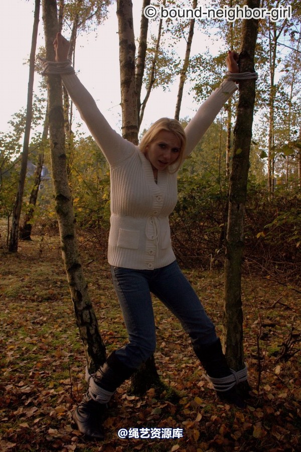 bound-neighbor-girl - Bambi - Tied up in the autumn woods Part 2 第 29 张图片
