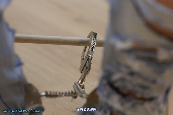 girlsinsteel - Hot jeans girl cuffed on a chair 第 72 张图片