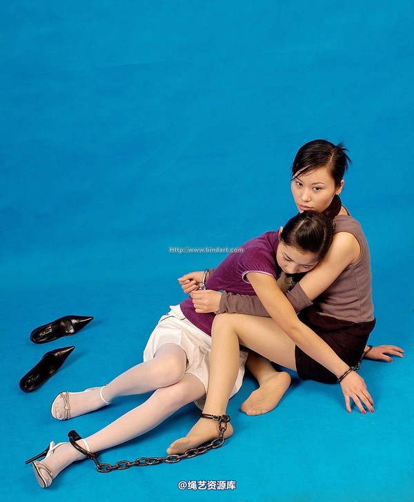 丽柜美束 - 2005-12-11 第 18 张图片
