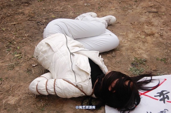 mj影视 - 安娜刑场2013-04-13 第 182 张图片
