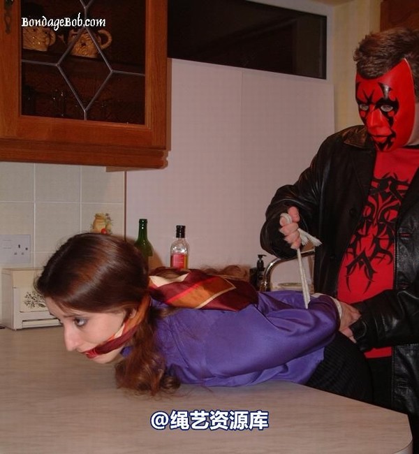 bondagebob - Jasmine De Launay The mystery intruder 3 第 15 张图片