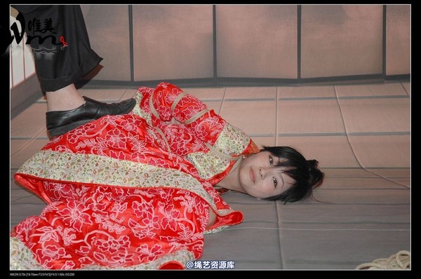唯美之家 - 08-05-29盈盈汉服-护士装 第 98 张图片