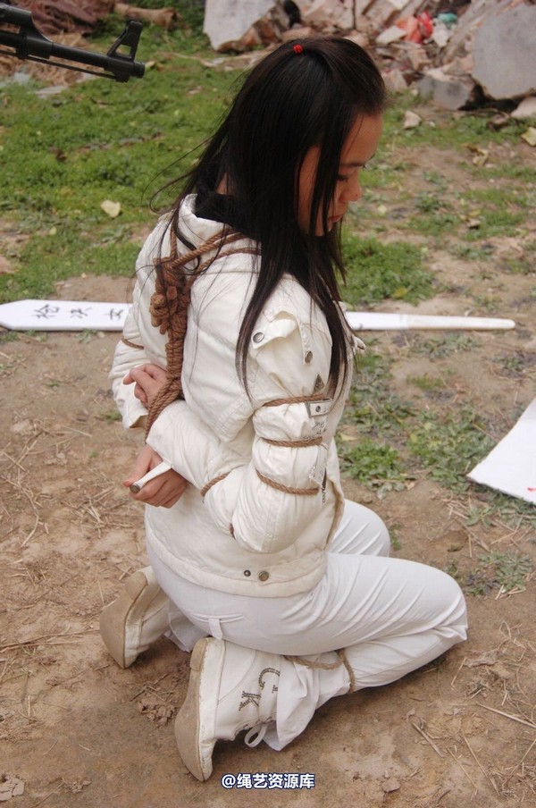 mj影视 - 安娜刑场2013-04-13 第 152 张图片