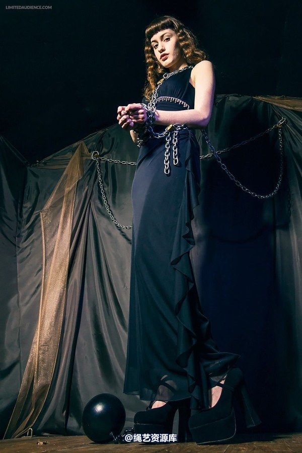 limitedaudience - 2014 fay lady in chains 2 第 5 张图片