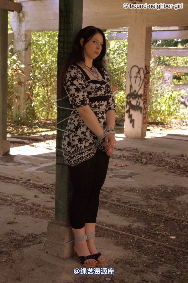 bound-neighbor-girl - Jasmin - Tied up in the ruins 1 第 11 张图片
