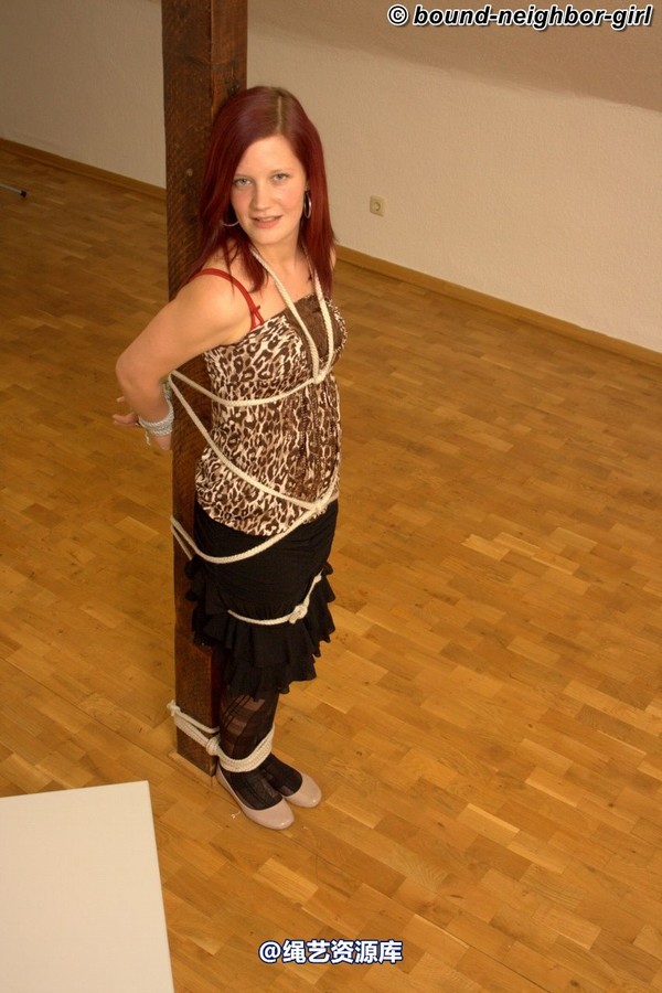 bound-neighbor-girl - Melina - Tied up in the office 2 第 39 张图片