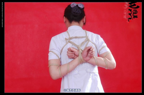 唯美之家 - 20081109琪琪护士装 第 19 张图片