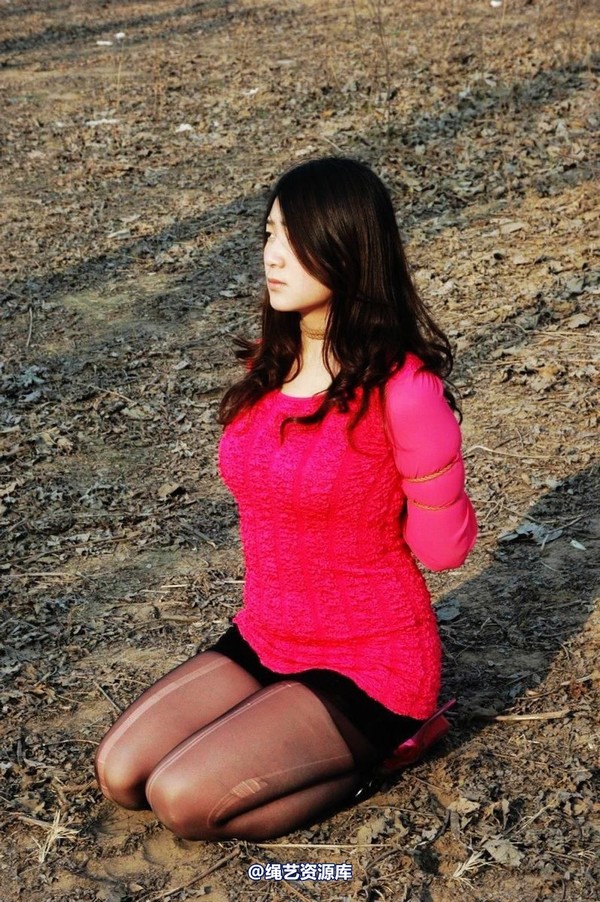mj影视 - 2013-3-5陈沫踏青 黑丝美女最终的不归路 第 305 张图片