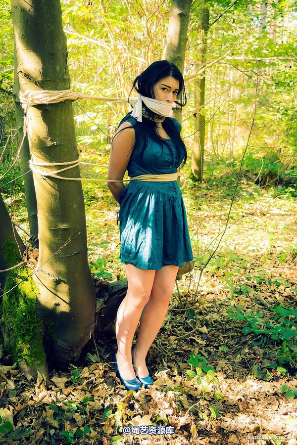 limitedaudience - 2014 stacey von in the forest 第 1 张图片
